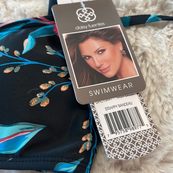 ** BOGO Daisy Fuentes Bandeau Bikini Top 6 - Picture 7 of 9